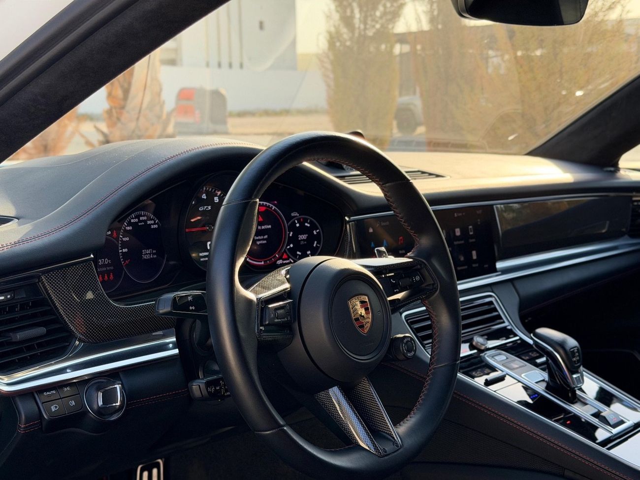 Porsche Panamera GTS 4.0L (454 HP) AWD