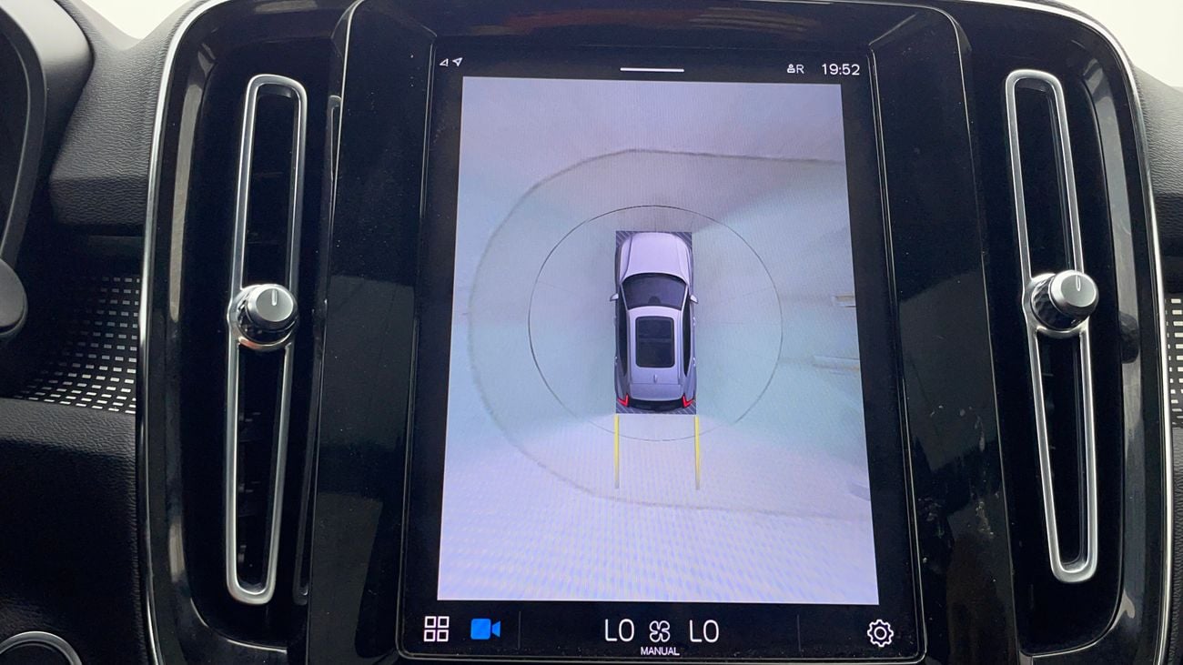 Volvo XC40 B4 ULTIMATE DARK 2 | Zero Down Payment | Home Test Drive