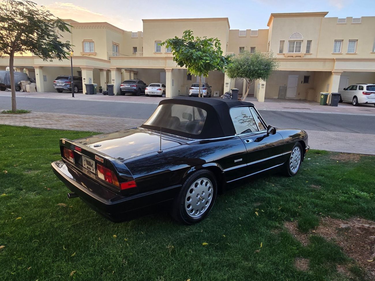 ألفا روميو سبايدر ALFA ROMEO SPIDER VELOCE INJECTION CONVORTEBLE