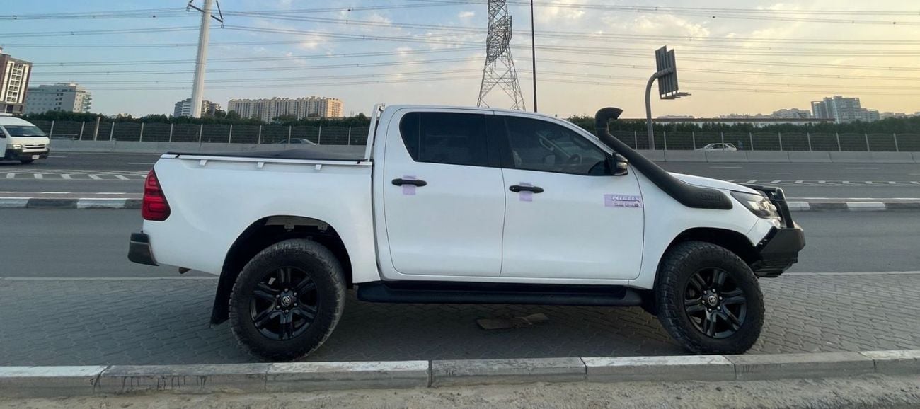 Toyota Hilux diesel 2800 cc ,automatic gear ,right hand drive ,for export only