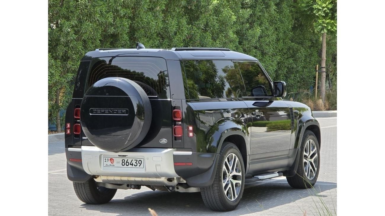Land Rover Defender DEFENDER 2023 GCC V6 UNDER WARRANTY TILL 150000 KM 5 YEARS // LOW MILEAGE // PERFECT CNDITION