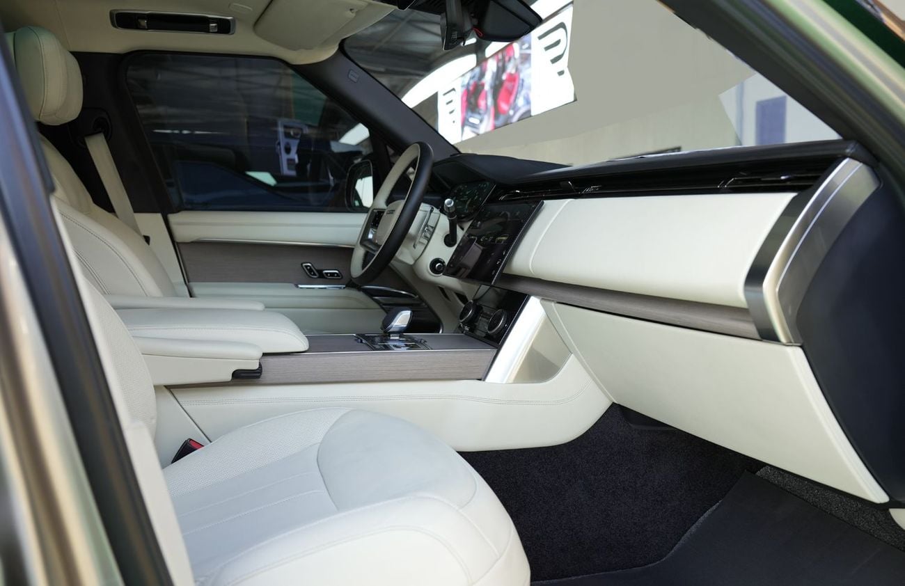 Land Rover Range Rover FIRST EDITION P530 (Batumi Gold)