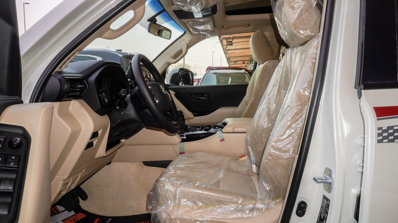 Toyota Land Cruiser GXR 3.5 L Twin Turbo V6