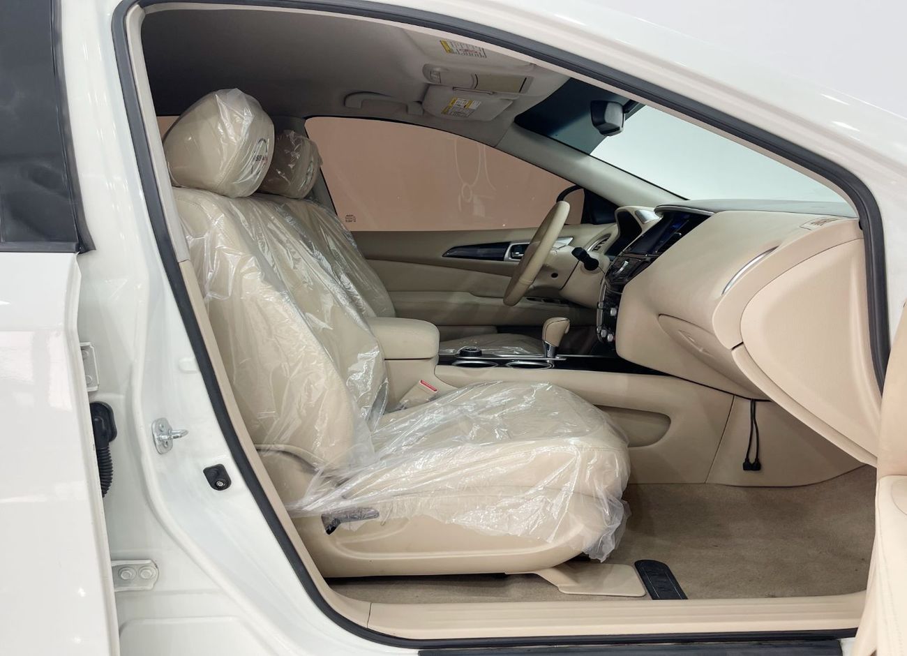 Nissan Pathfinder SV 3.5L (260 HP) GCC SPECIFICATION