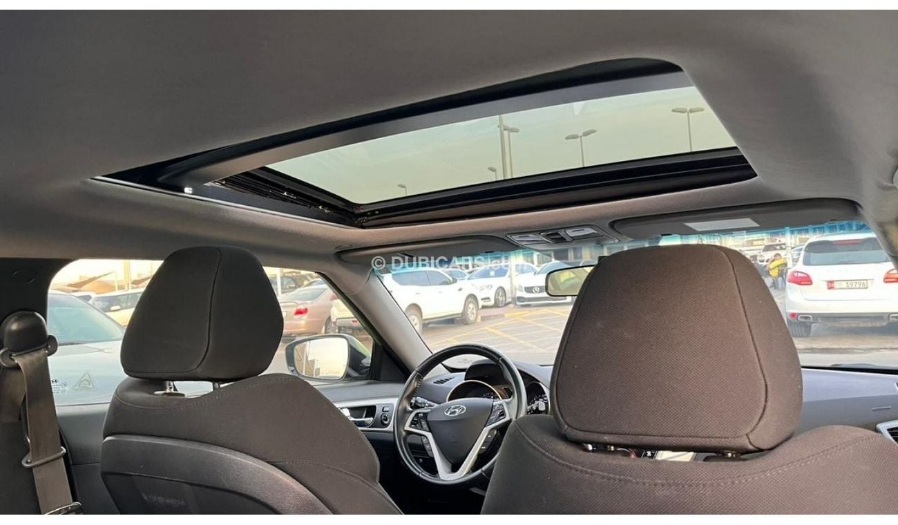 Hyundai Veloster GLS GCC FULL OPTION Original paint one owner drive