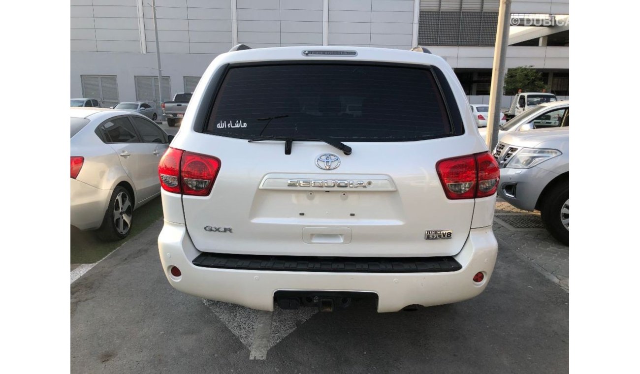 Toyota Sequoia