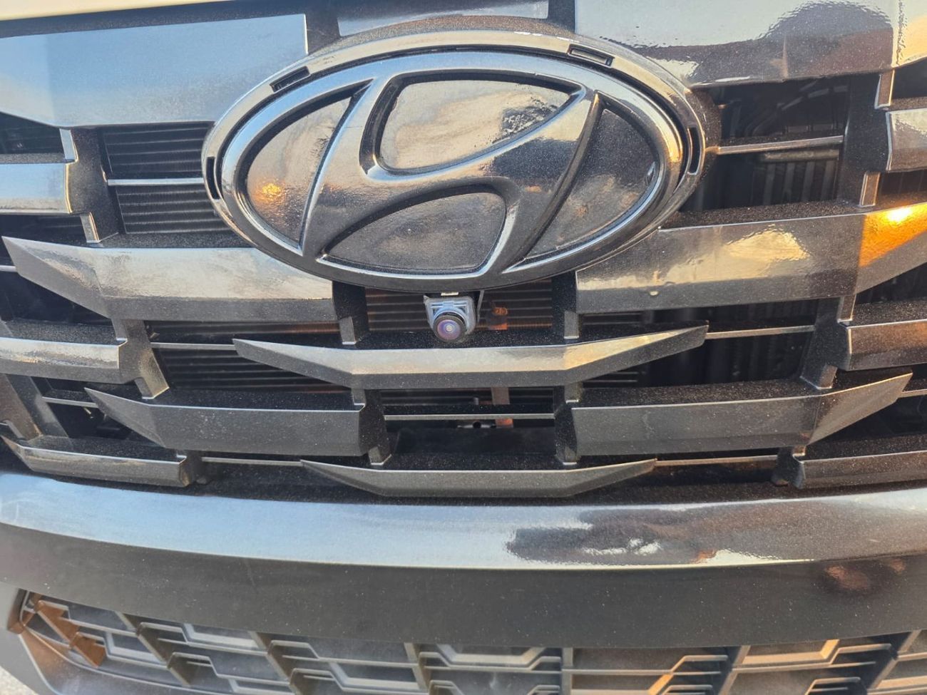 Hyundai Santa Cruz 2.5 Turbo engine 4x4 , sunroof , 360 cameraa and original leather seats