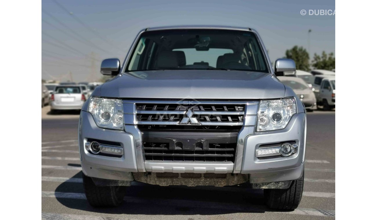 ميتسوبيشي باجيرو 3.5L PETROL, 17" ALLOY RIMS, KEY START, XENON HEADLIGHTS (LOT # 5997)