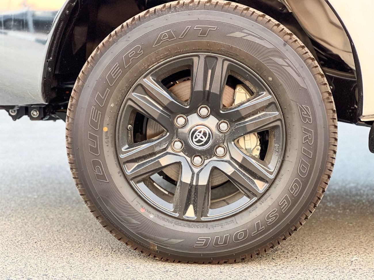 تويوتا هيلوكس EXPORT ONLY - Toyota Hilux 4x4 2.7L DC M/T