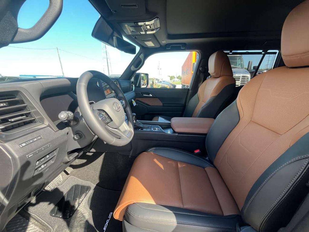 Lexus GX550 3.4L PETROL A/T LUXURY PLUS FULL OPTION