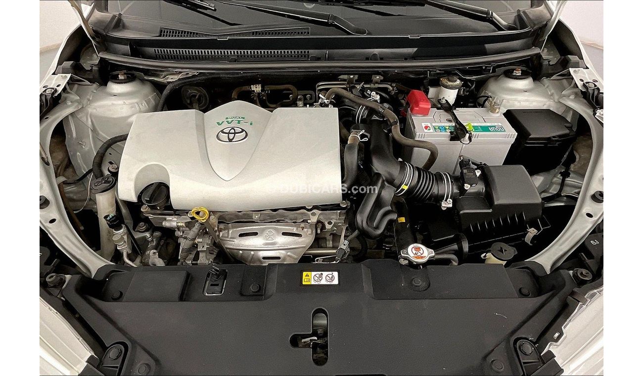 Toyota Yaris SE / E