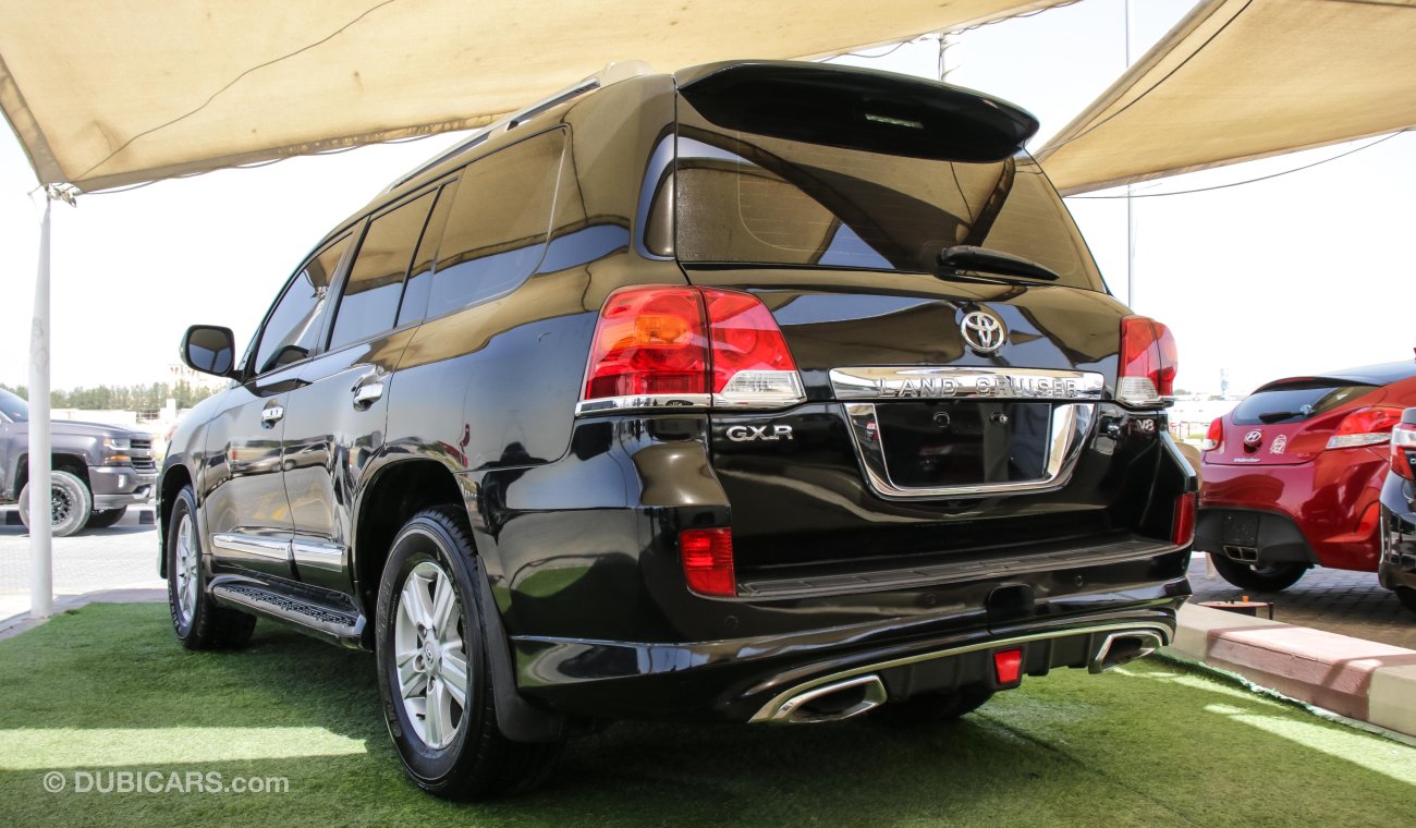 Toyota Land Cruiser GXR V8