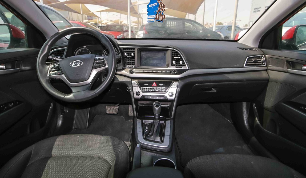 هيونداي إلانترا