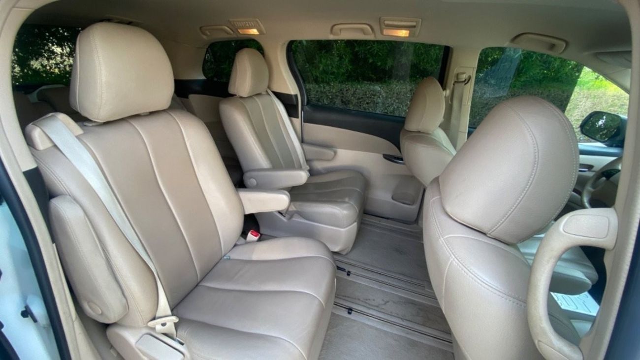 تويوتا بريفيا SE SE Full option