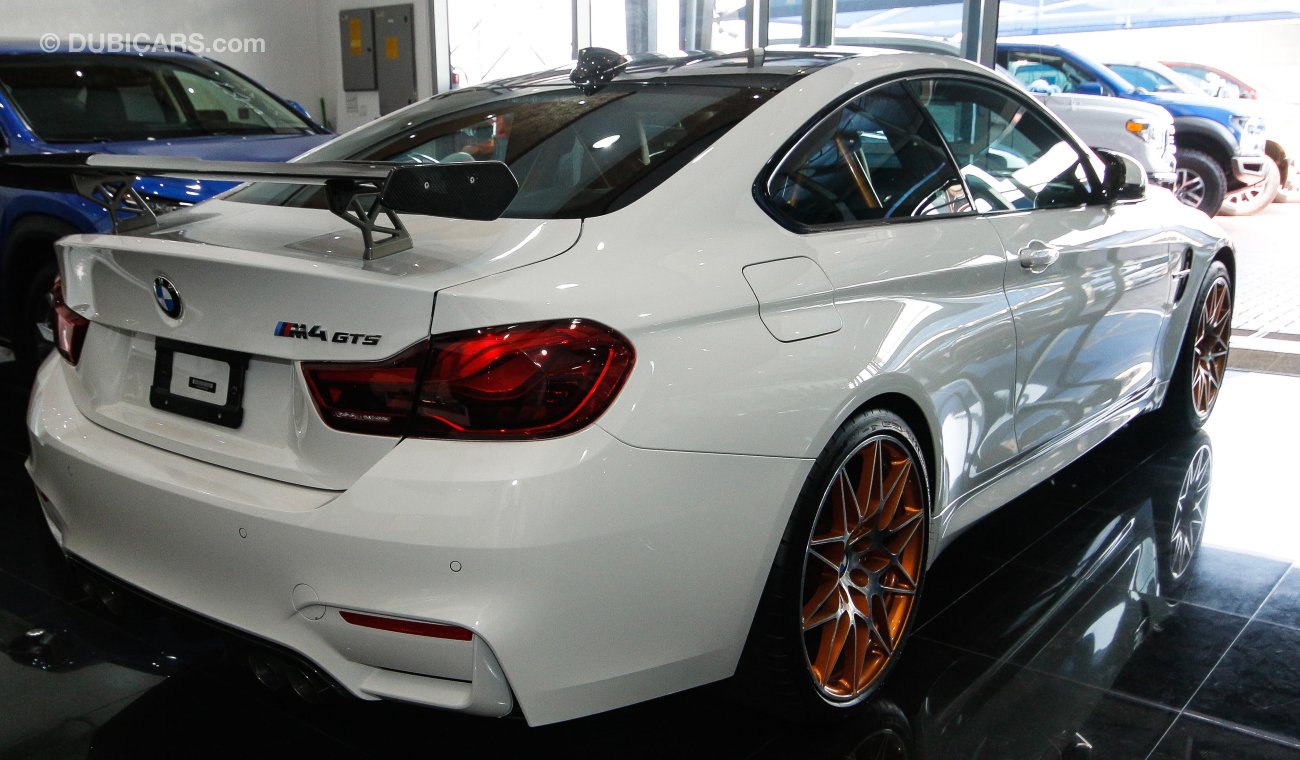 بي أم دبليو M4 GTS