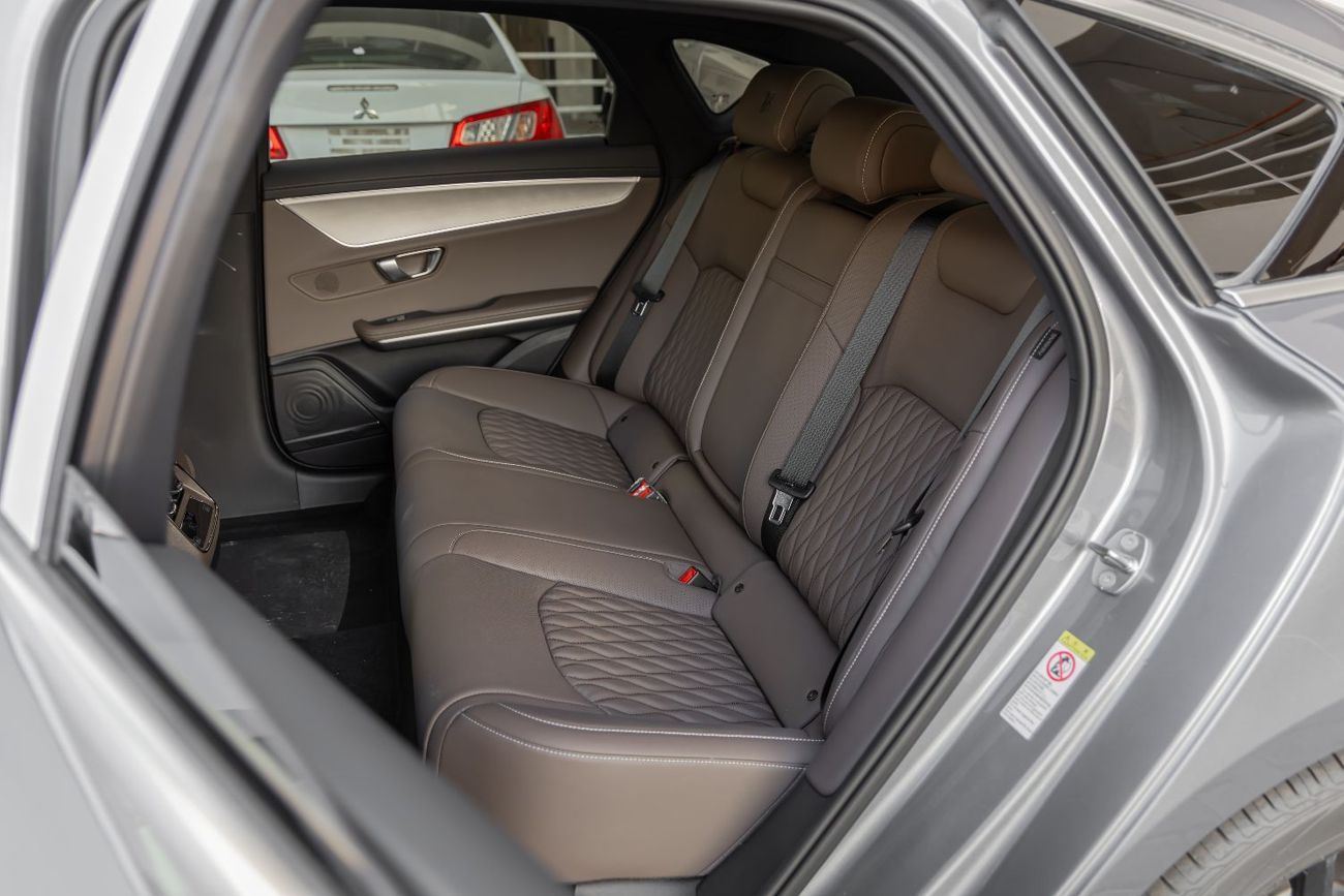 BYD HAN PLATINUM BYD Han DM-i 125KM Elite | FWD | High Spec | 2025 (Export)