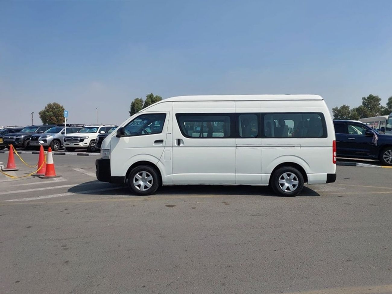 تويوتا هاياس TOYOTA HIACE COMMUTER VAN RHD 2009 MODEL 3.0 L DIESEL MANUAL(PM07365)