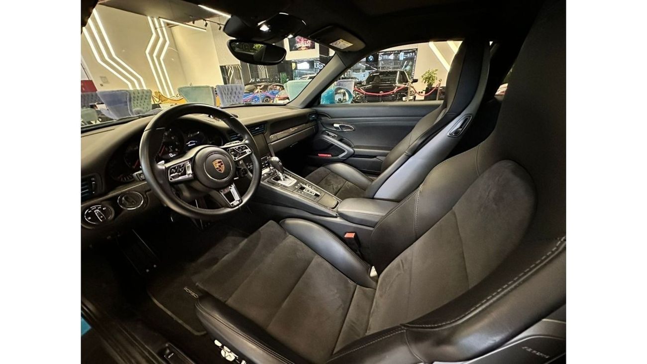 بورش 911 كاريرا 4