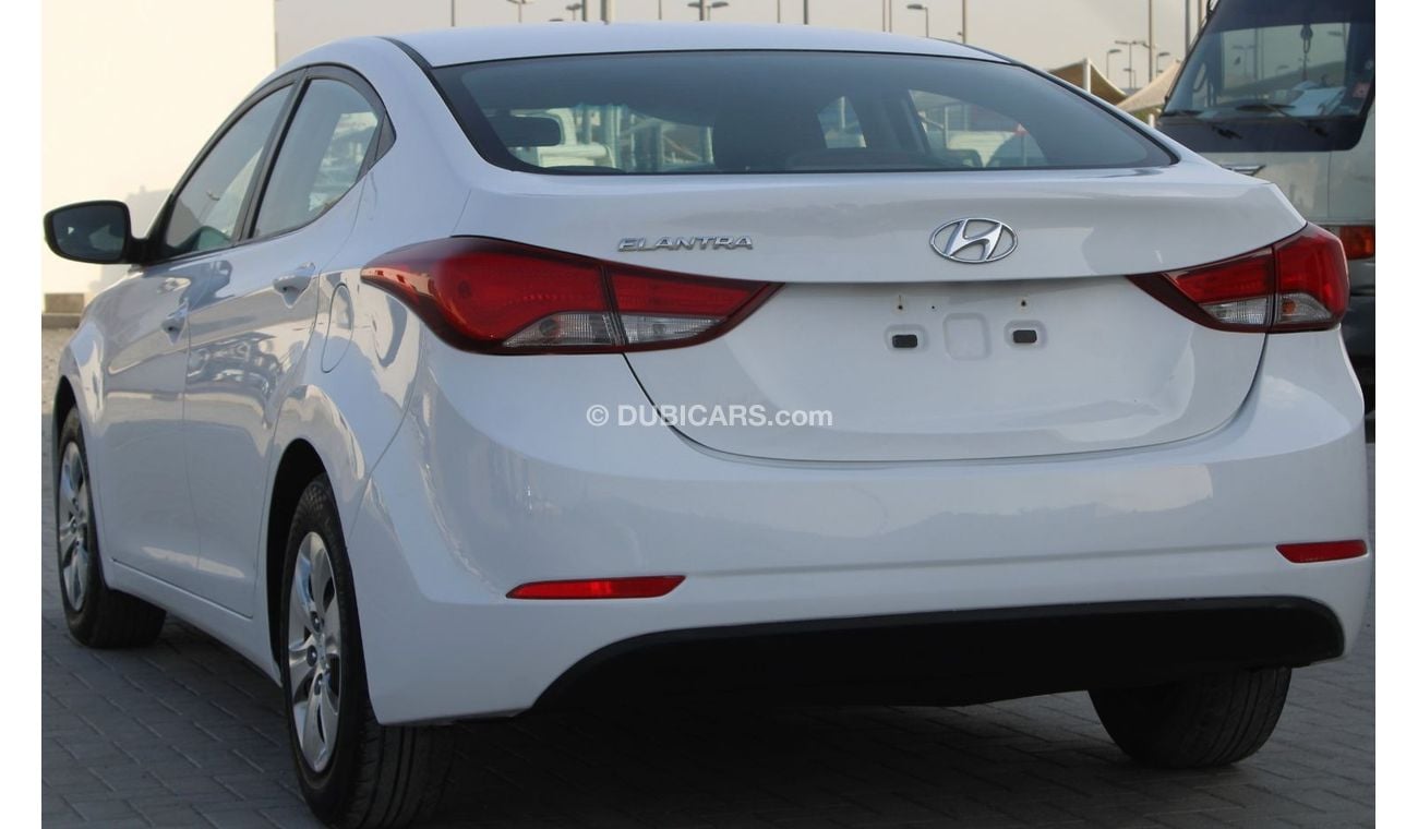 هيونداي إلانترا GL هيونداي إلنترا 2016 خليجي بحالة ممتازة بدون حوادث