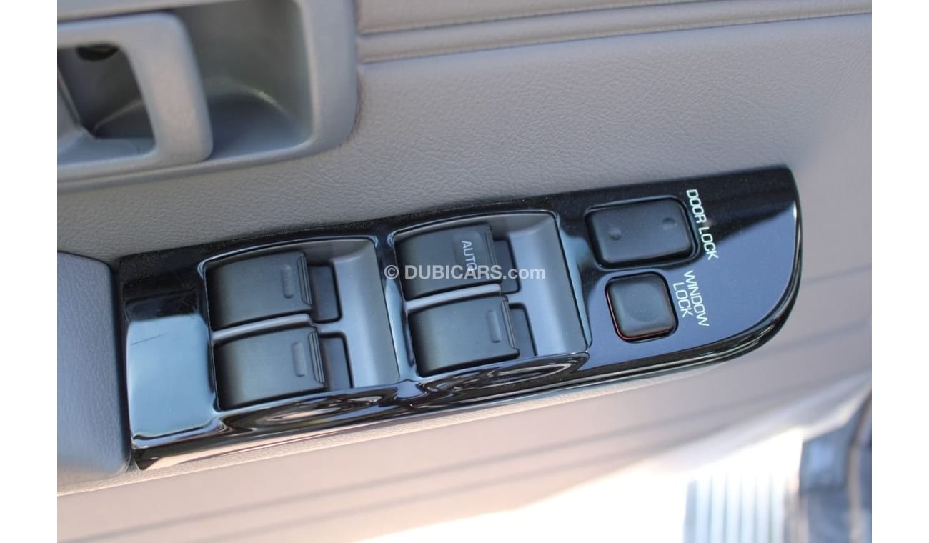 تويوتا لاند كروزر بيك آب 4.5L V8 Diesel Double Cab LX Manual