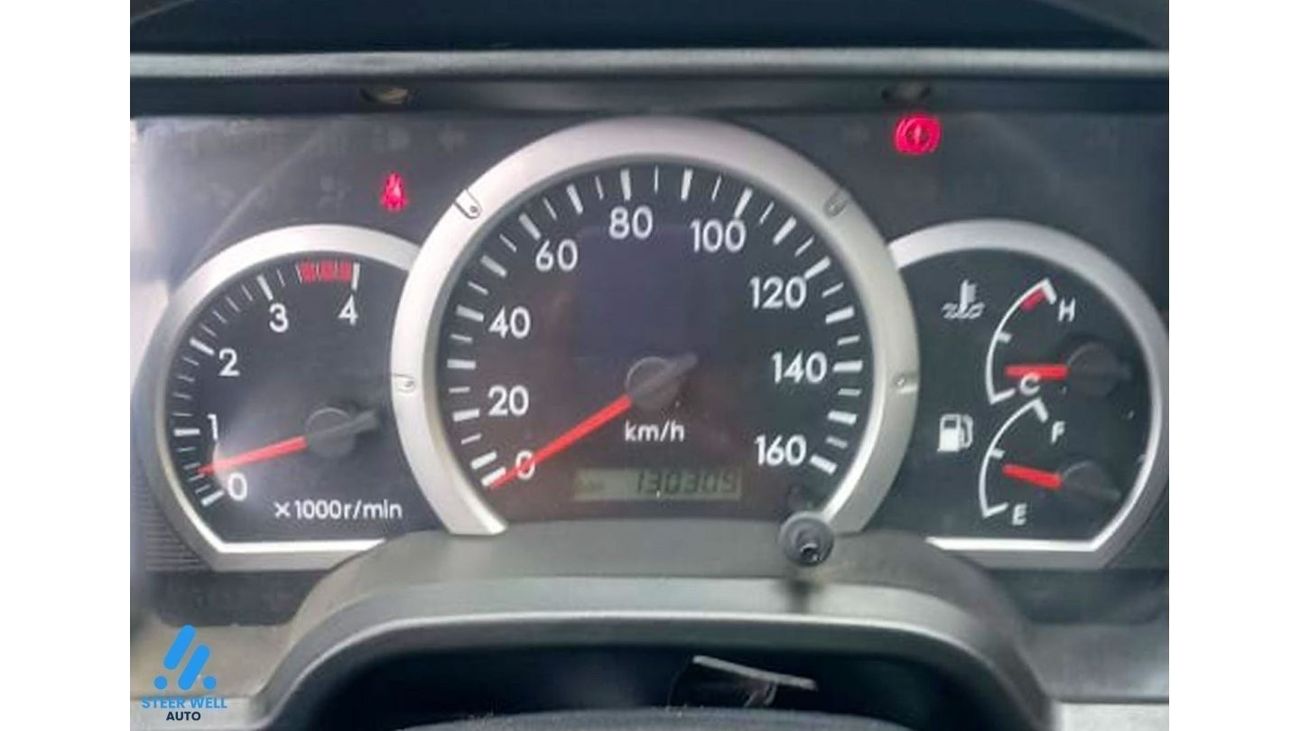 Mitsubishi Fuso Canter Pick Up 4.2L RWD Diesel Manual / Excellent Condition / GCC / Ready to Drive