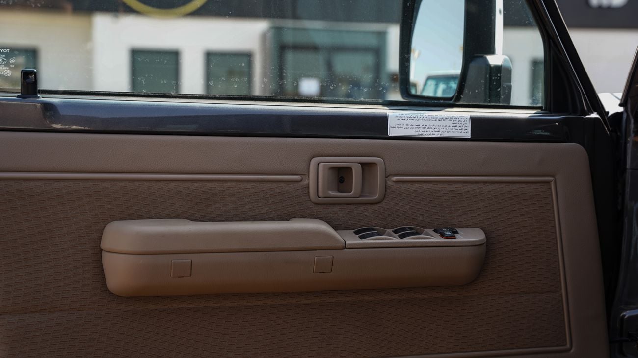 Toyota Land Cruiser 70