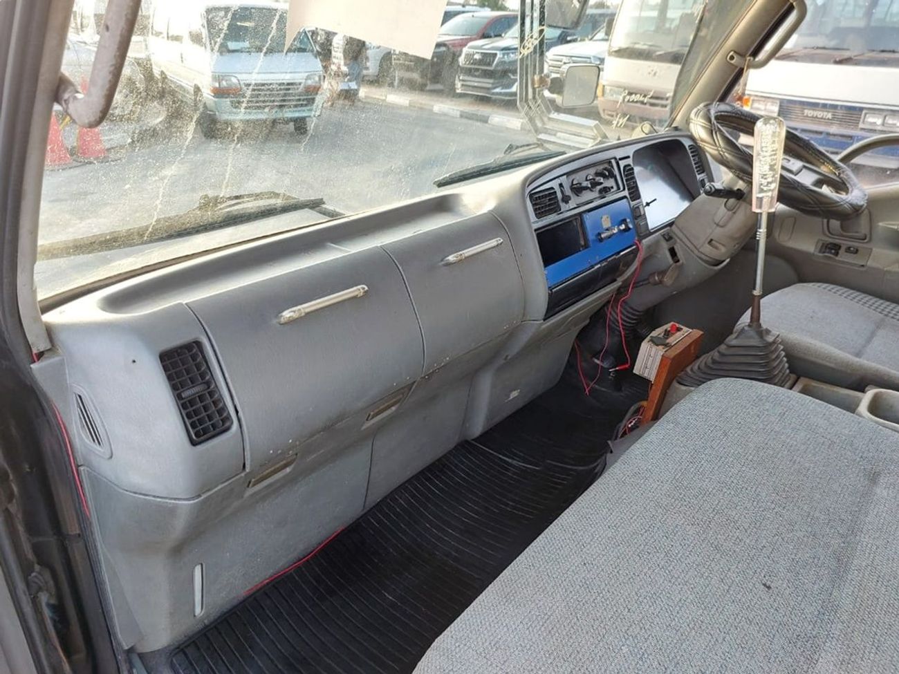 ميتسوبيشي فوسو كانتير MITSUBISHI CANTER TRUCK RHD 1995 MODEL 4.2 L DIESEL MANUAL(PM20009)