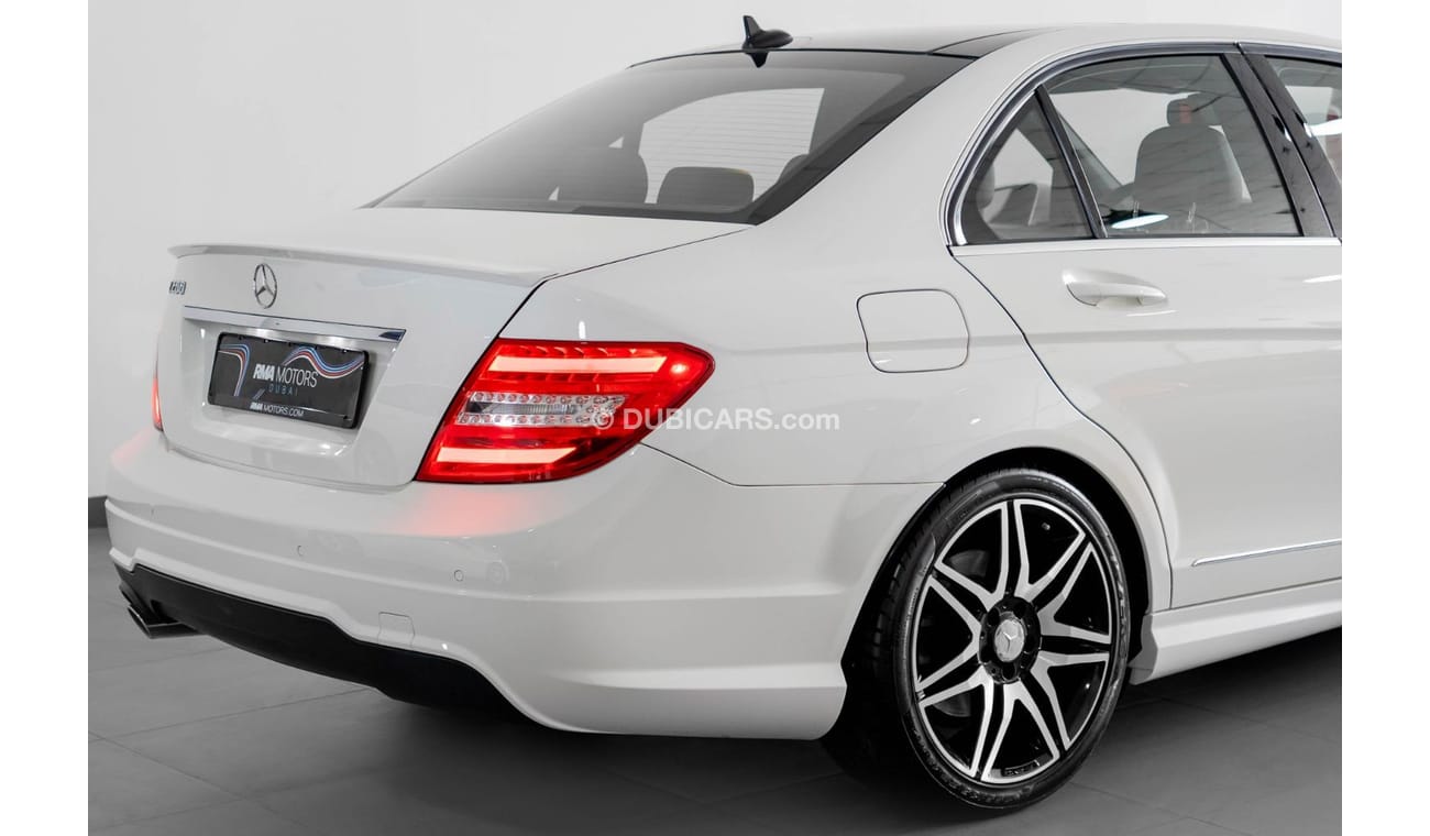 Mercedes-Benz C 200 AMG Pack 2014 Mercedes Benz C200 / AMG+ Sport Package