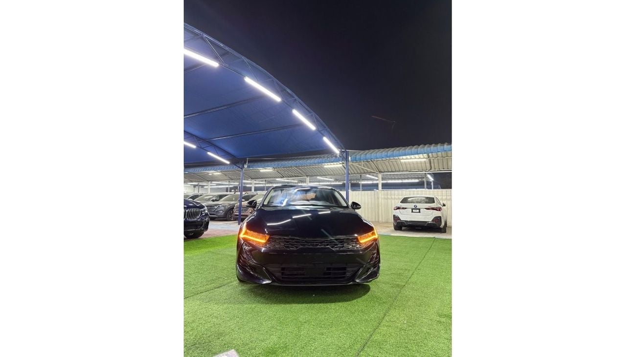 كيا K5 كيا K5 2021 بمحرك سعة 1.6 تيربو السيارة بحالة ممتازة قليلة الأضرار