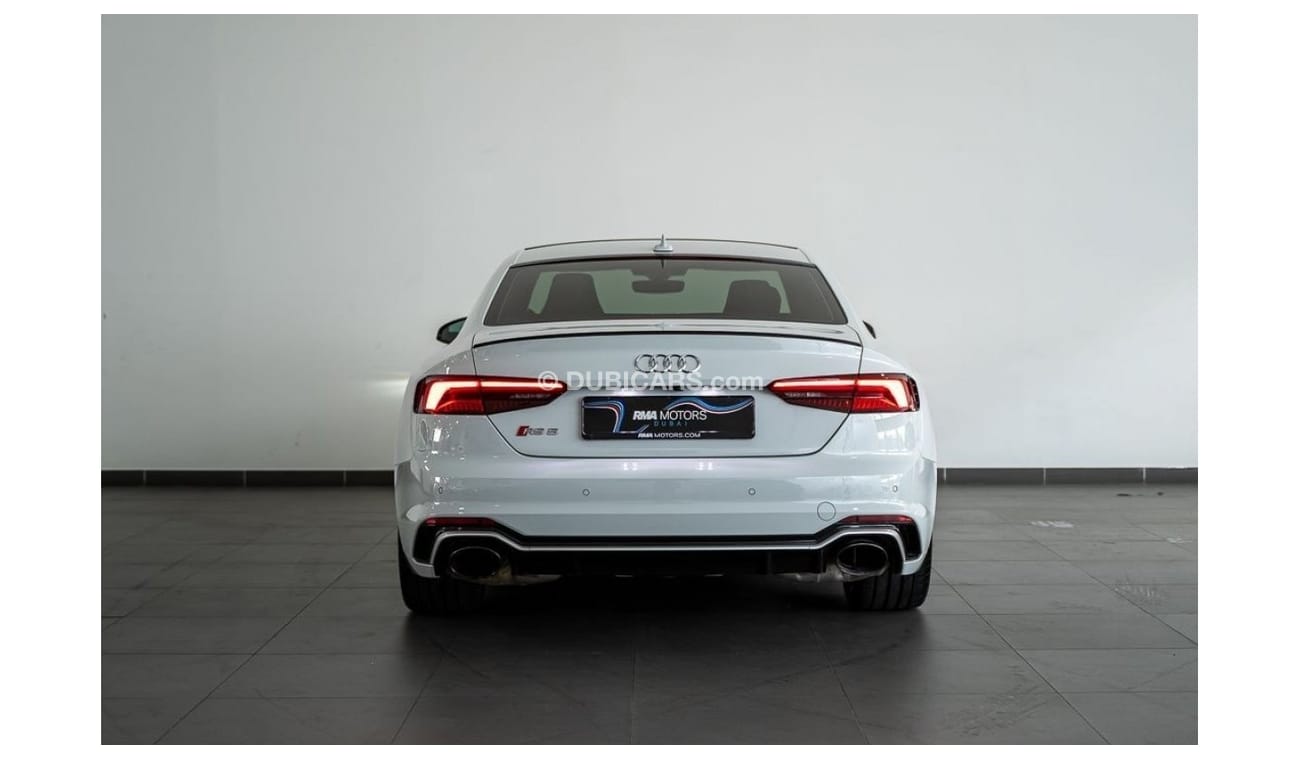 Audi RS5 Standard