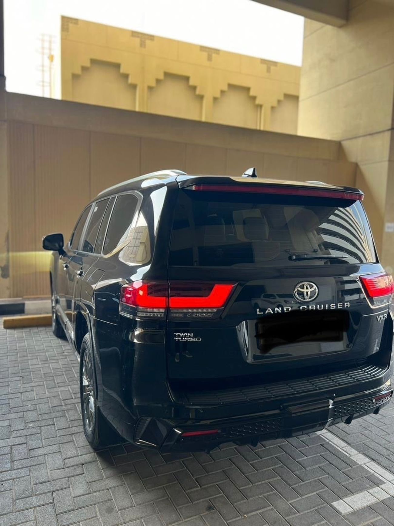 تويوتا لاند كروزر VXR 3.5L