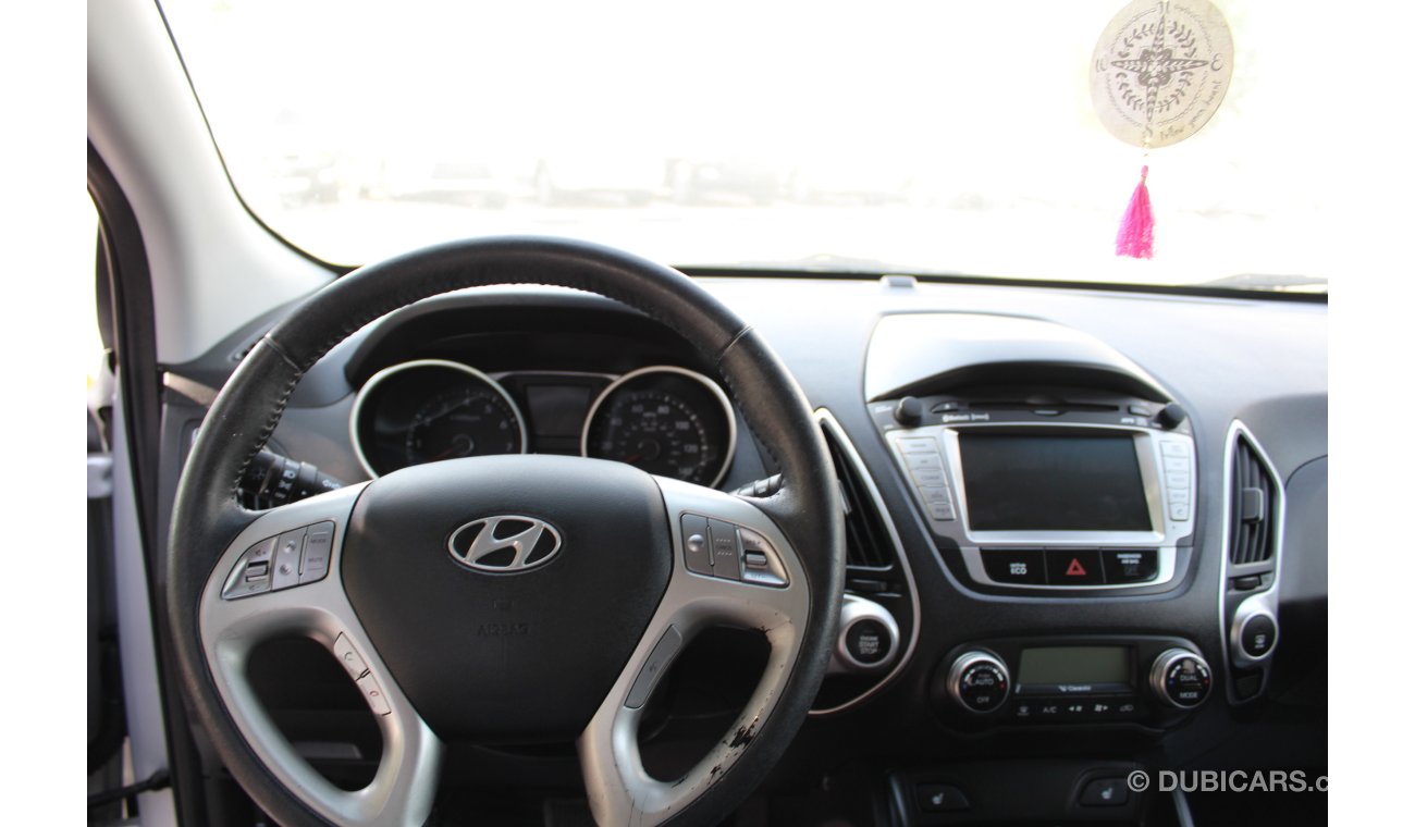 Hyundai Tucson no paint and navigation system