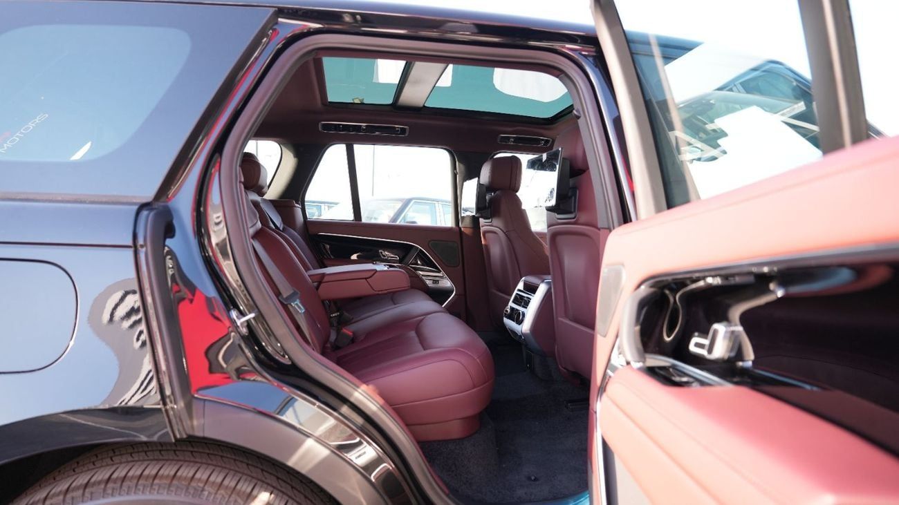 Land Rover Range Rover HSE P400 3.0L V6 Black 2026 MY Export Only