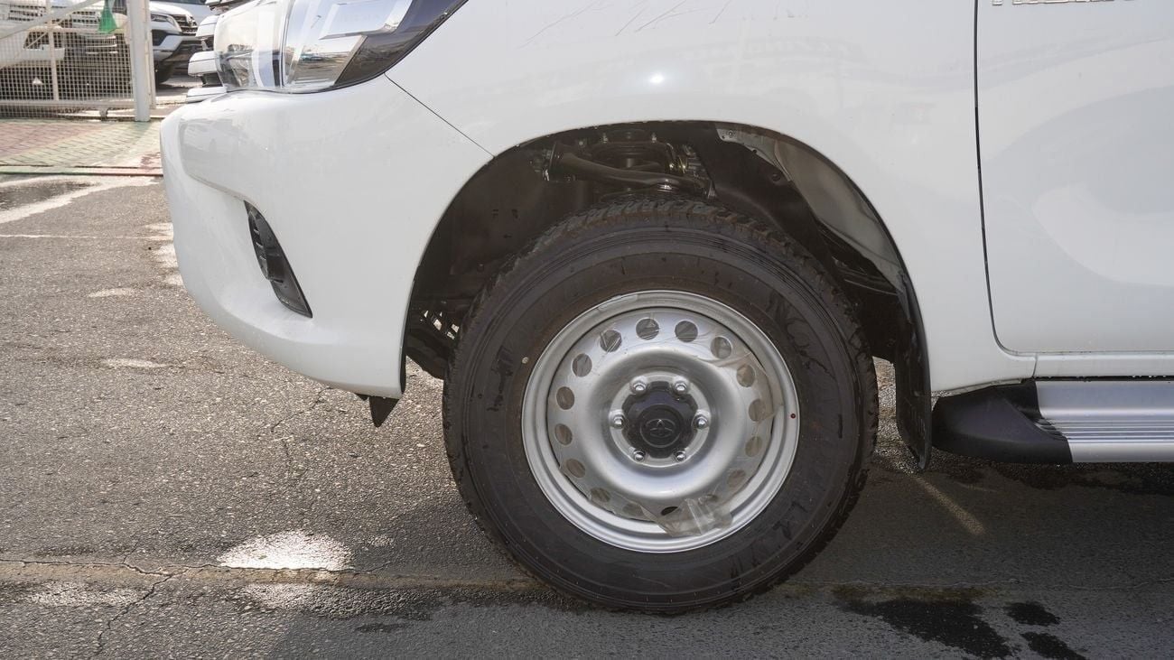 تويوتا هيلوكس DLX 2.7L 4WD A/T