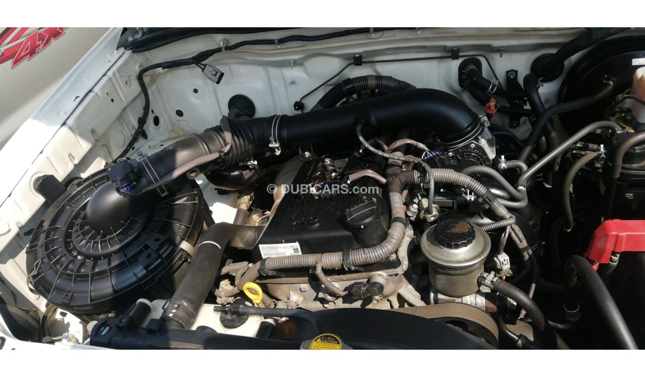 Toyota Hilux PETROL 2.7 AUTOMATIC GEAR LAFT HAND DRIVE