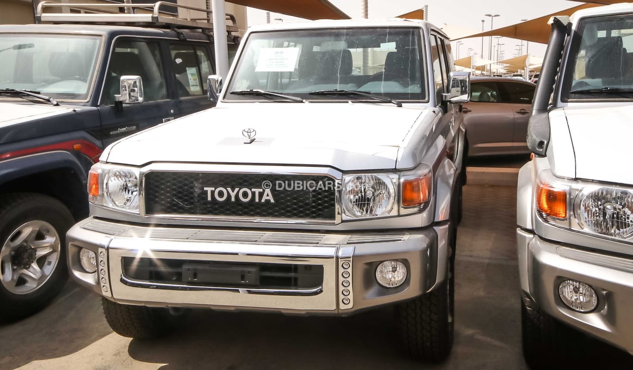 Toyota Land Cruiser 76 4.0L PETROL FULL OPTION