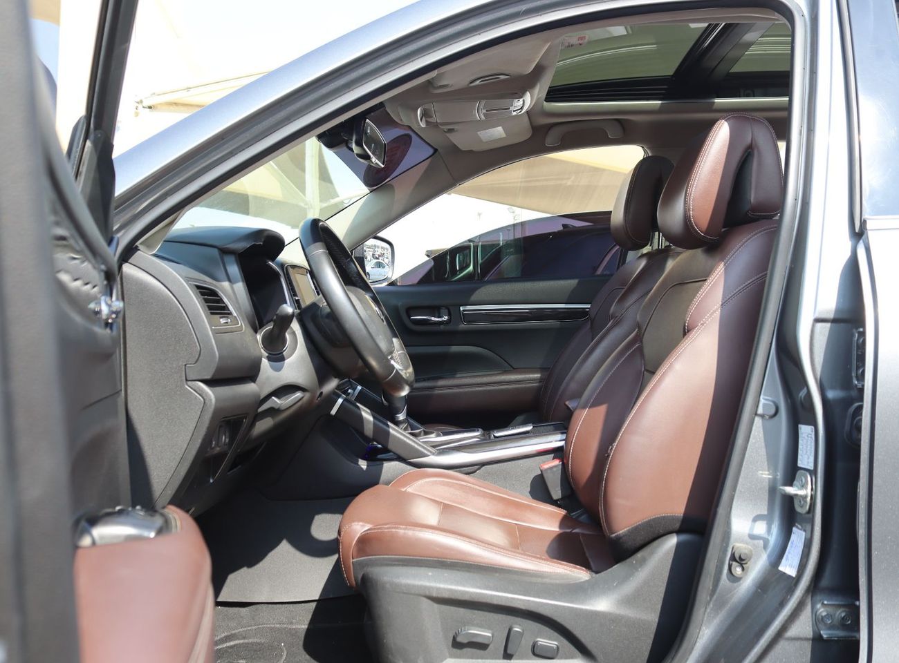 رينو كوليوس رينو كوليوس 4WD- 2019 -   خليجى بدون حوادث محرك 2.4L -  بحاله ممتازه