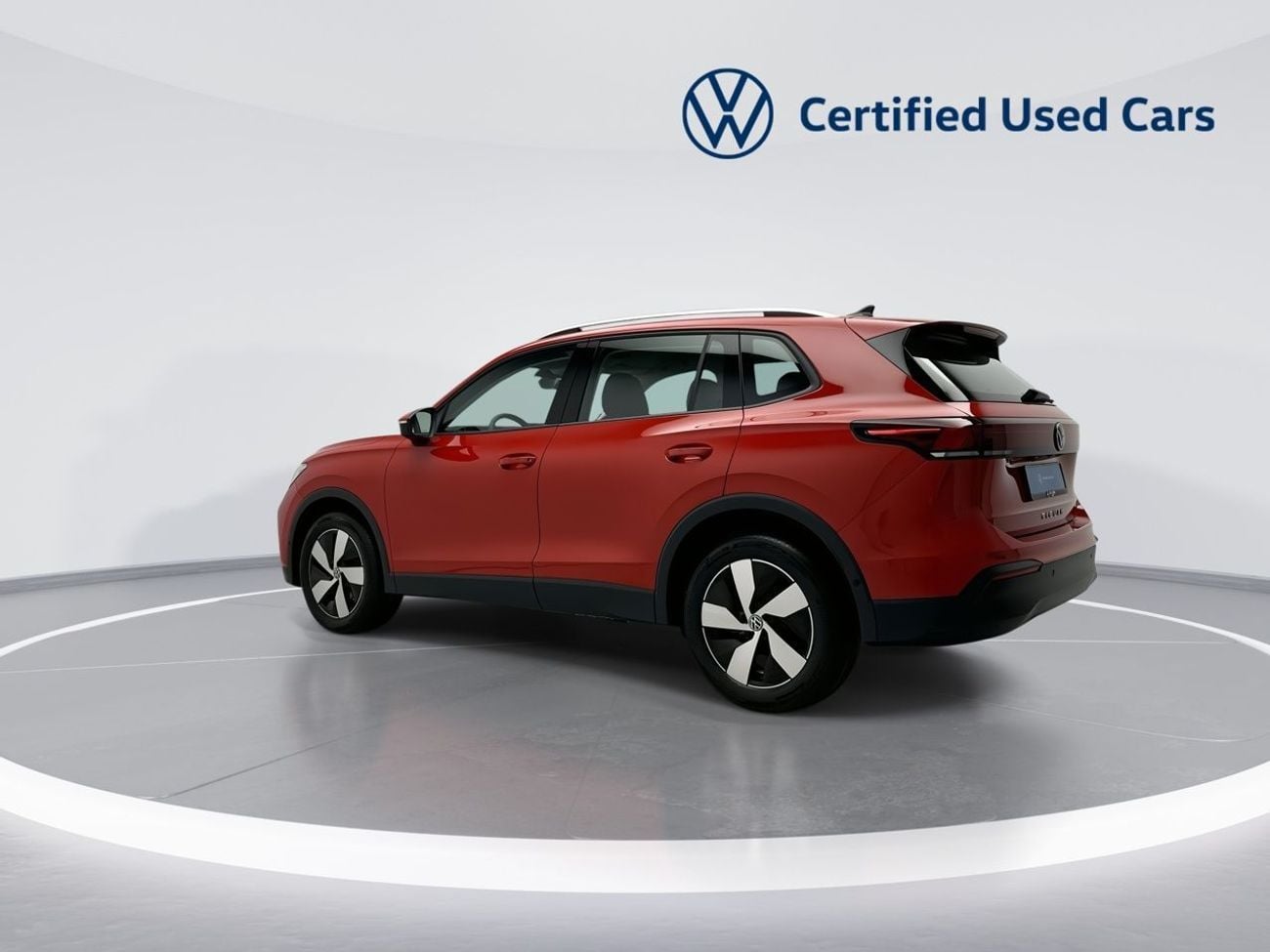 Volkswagen Tiguan Tiguan LIfe + fabric seats (REF#54467) - 28,100 AED SAVINGS from New Car