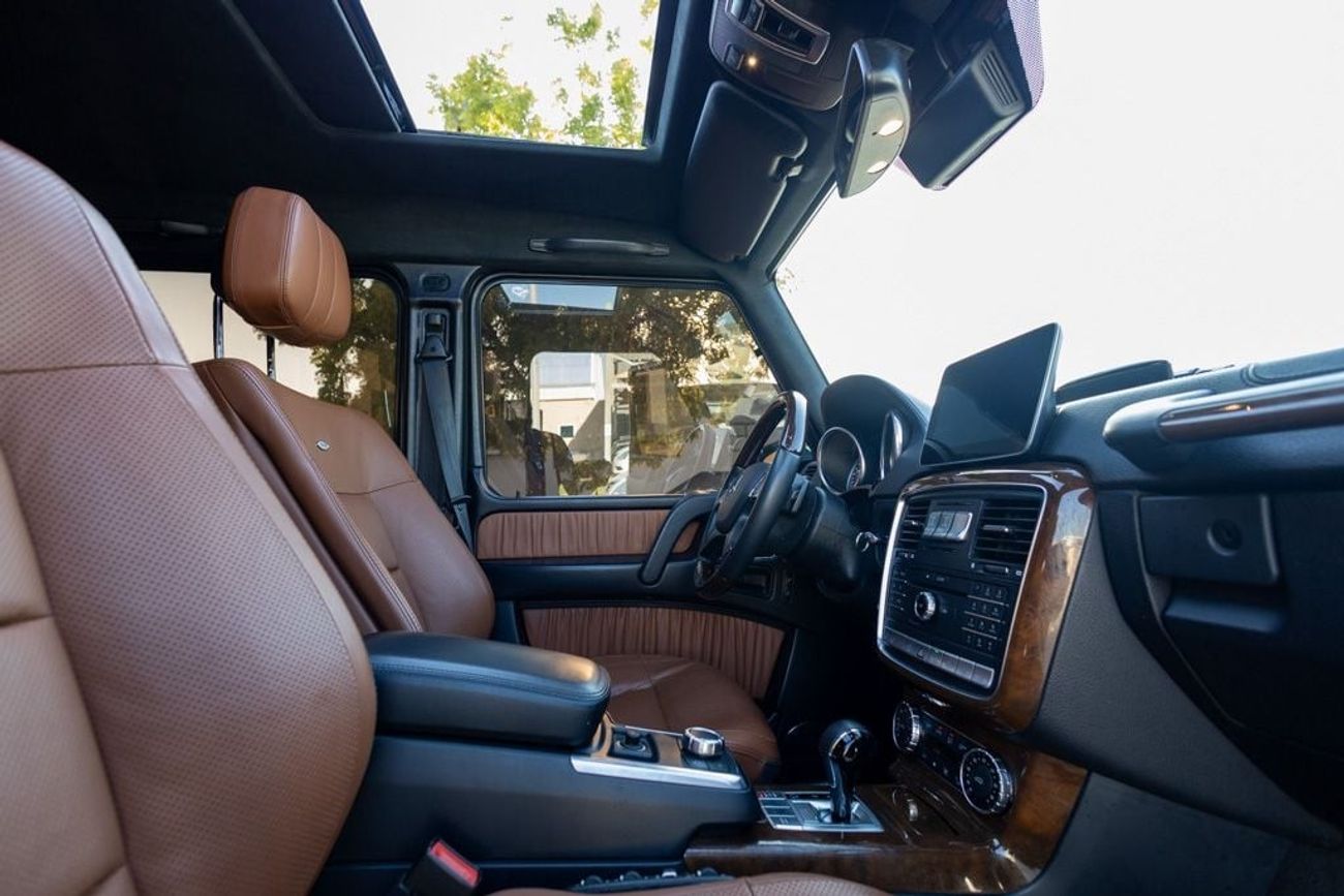 Mercedes-Benz G 500 4X4 4.0L Mercedes-Benz G500 2017 GCC under Warranty with Flexible Down-Payment.