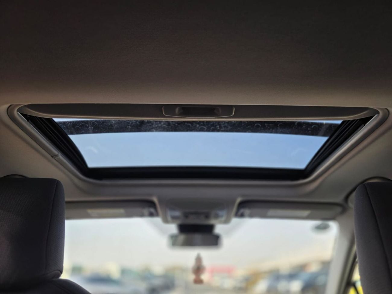 Toyota RAV4 2019 | 2.5L PETROL | AT | LHD | PUSH START ENGINE | ELECTRIC SEATS | SUNROOF