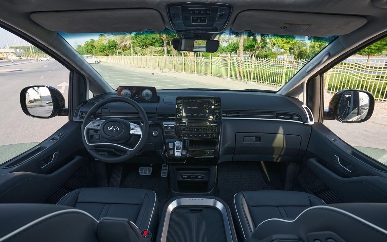 Hyundai Staria 3.5L Luxury (7 Seater)