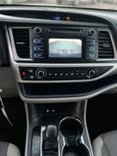 تويوتا هايلاندر 2018 Toyota Highlander Mid Option 2.7L V4 -AWD 4x4 - Rear Camera - Leather Seat