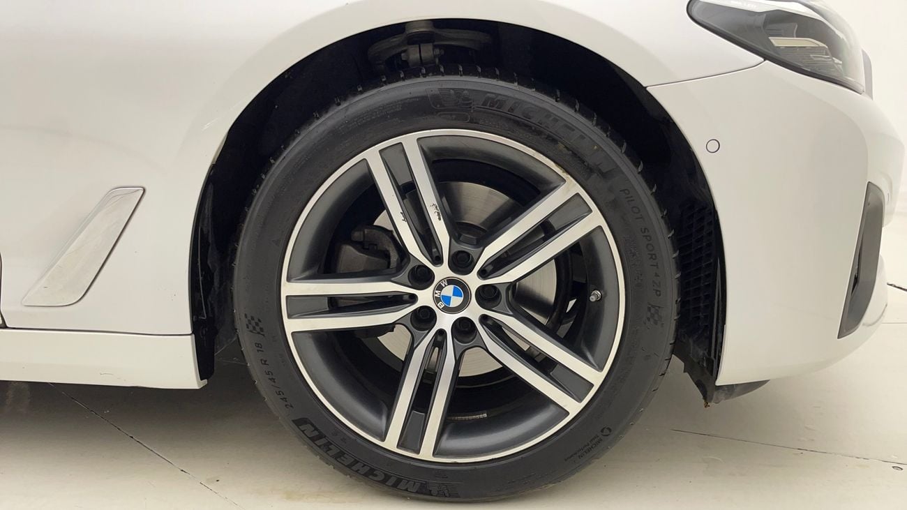 بي أم دبليو 520i JOY EDITION 2 | بدون دفعة مقدمة | اختبار القيادة في المنزل