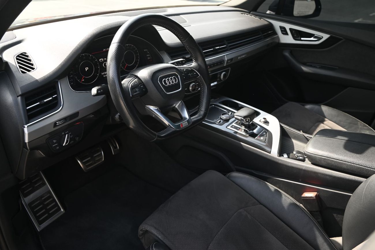 أودي Q7 45 TFSI quattro S-Line Luxury 3.0L