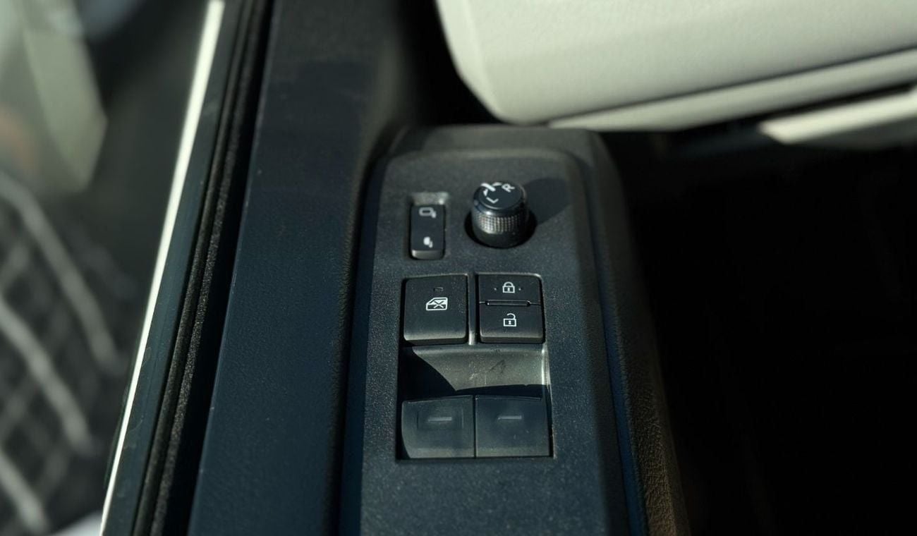 Toyota Hiace TOYOTA HIACE 13 SEATER 2.5L MT 2026