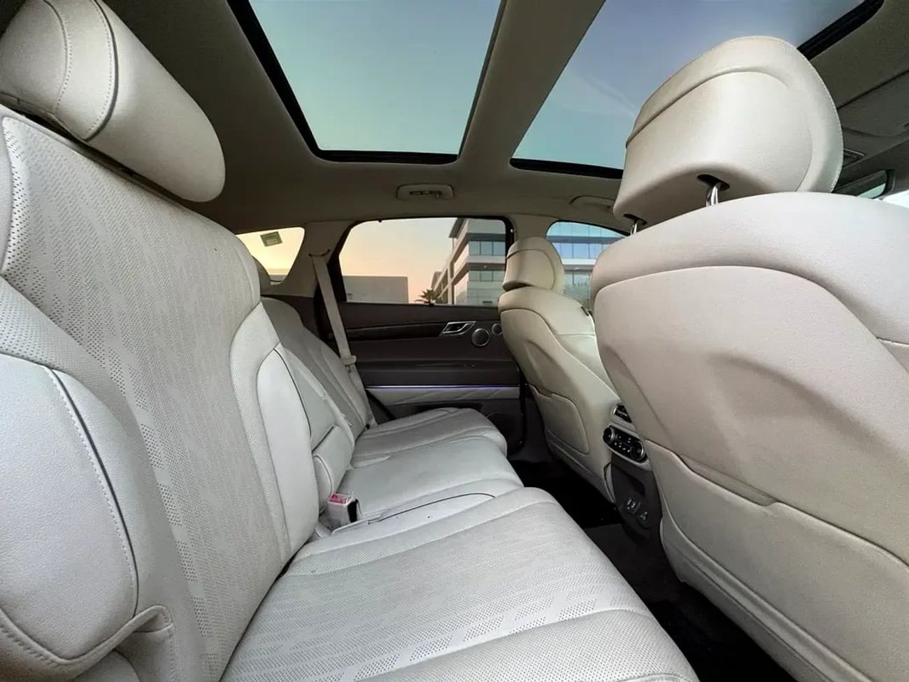 جينيسس GV80 STD (NON GCC) AED 1,590 P.M | 0% DOWN PAYMENT | GENESIS GV80 BASE | 2.5T I4 RWD | 2021