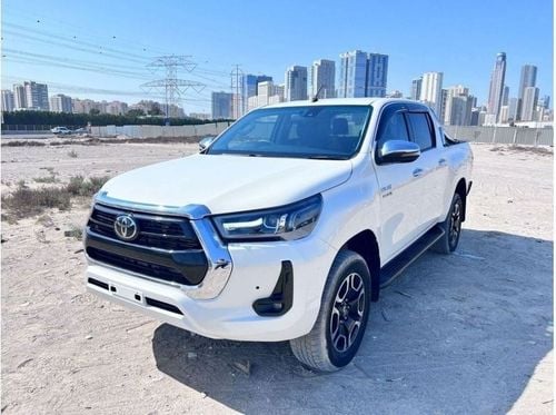 تويوتا هيلوكس diesel 2.8 liter automatic gear right hand with back camera push start