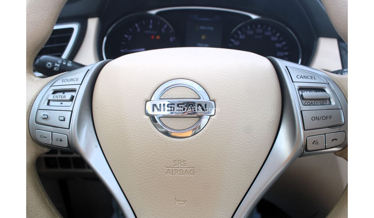 Nissan XTrail ACCIDENTS FREE - GCC - PERFECT CONDITION INSIDE OUT - BASE MODEL