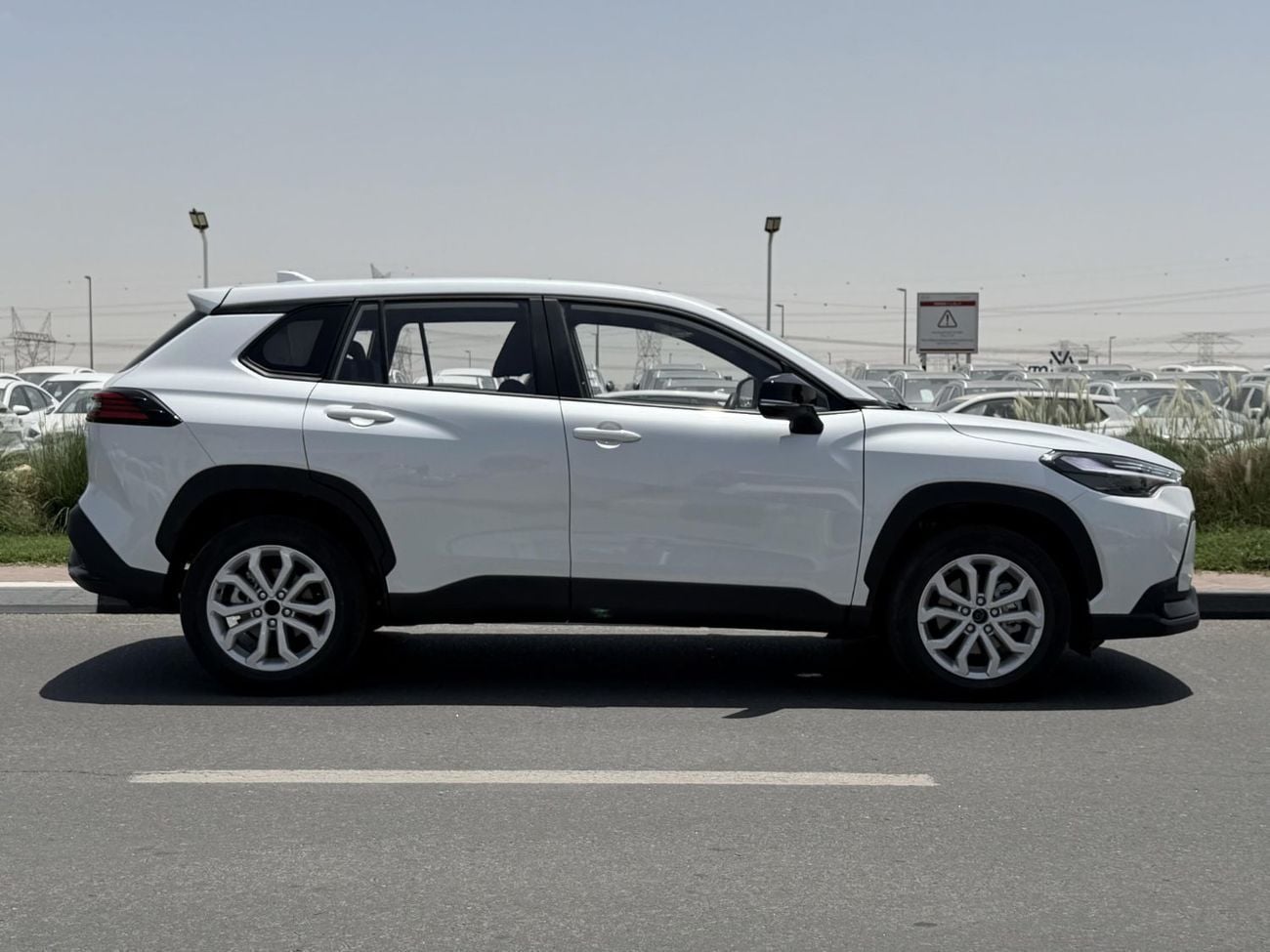Toyota Frontlander Luxury 2.0L HYBRID FULL OPTION