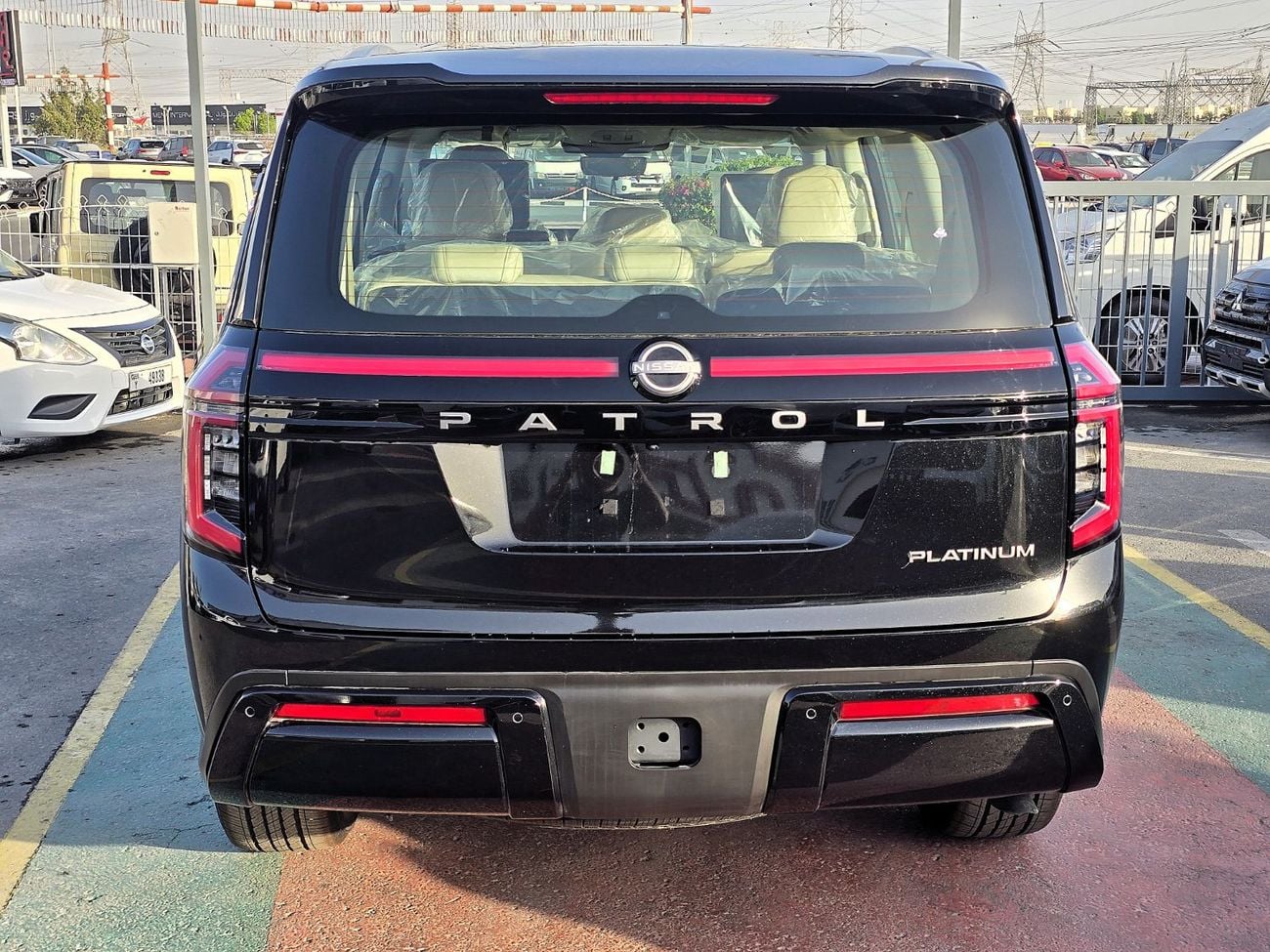 Nissan Patrol LE PLATINUM CITY Nissan patrol platinum full option 3.5l T A/T V6  4WD Gcc black color inside beige